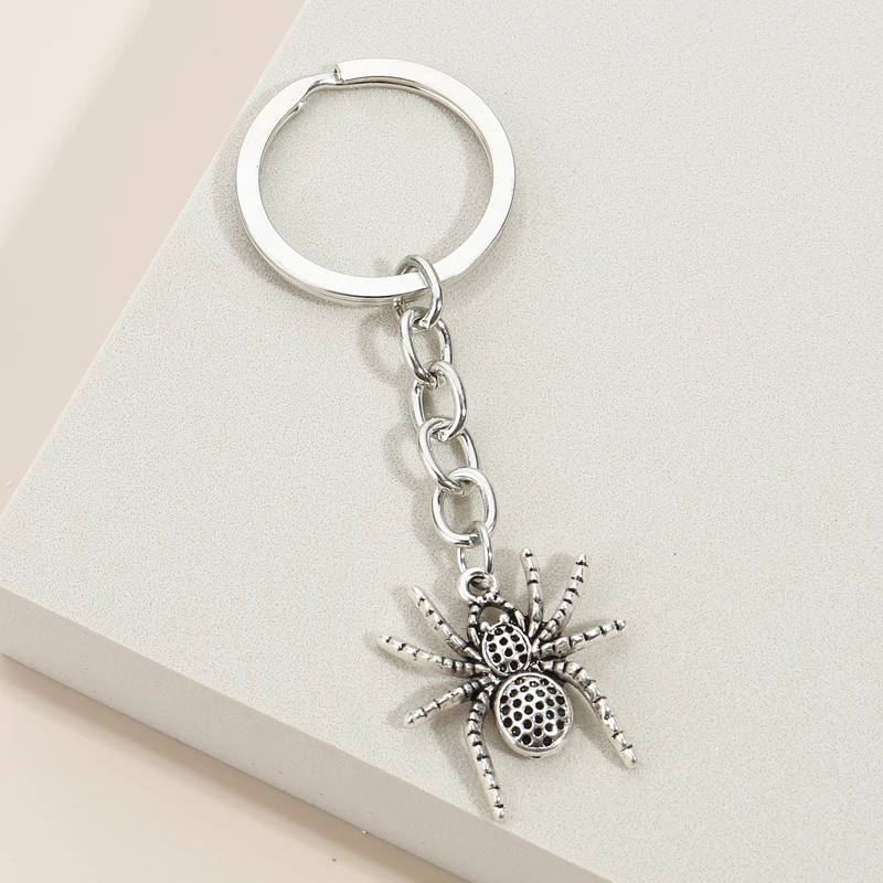 Key Chains Spider Keychain Araneid Animal Key Ring Halloween Gifts For Women Men Handbag Accessorie DIY Handmade Jewelry