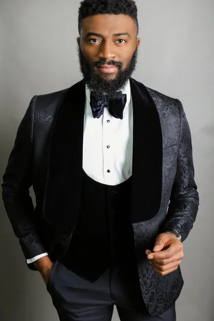 Men Suits Ivory Pattern And Black Groom 