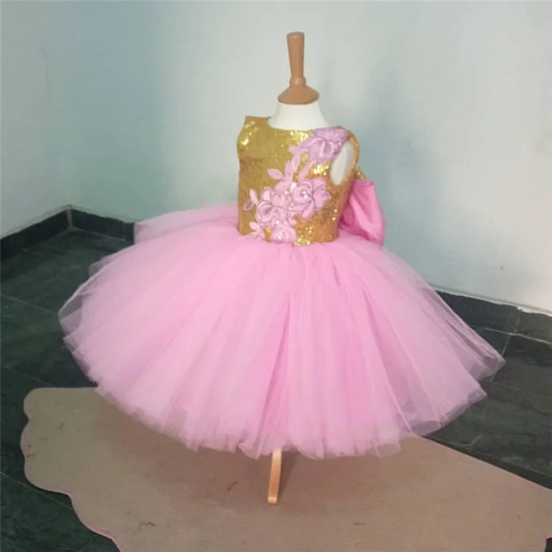 Roze Eenvoudige Backless Bloem Meisje Jurken Kant Lovertjes Tulle Meisje Verjaardag Jurken Pageant Gown Roze Eenvoudige Backless Bloem Meisje Jurken Kant Lovertjes Tulle Meisje Verjaardag Jurken Pageant Gown