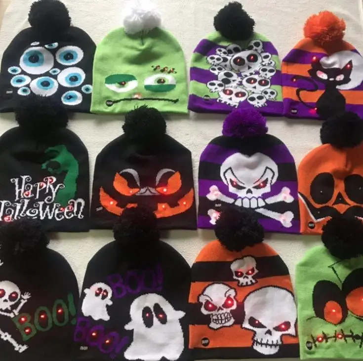 

Christmas LED Knitted Hat Fashion Halloween caps Light-up Beanies Hats Outdoor Light Pompon Ball Ski Cap Skull Caps SN2378