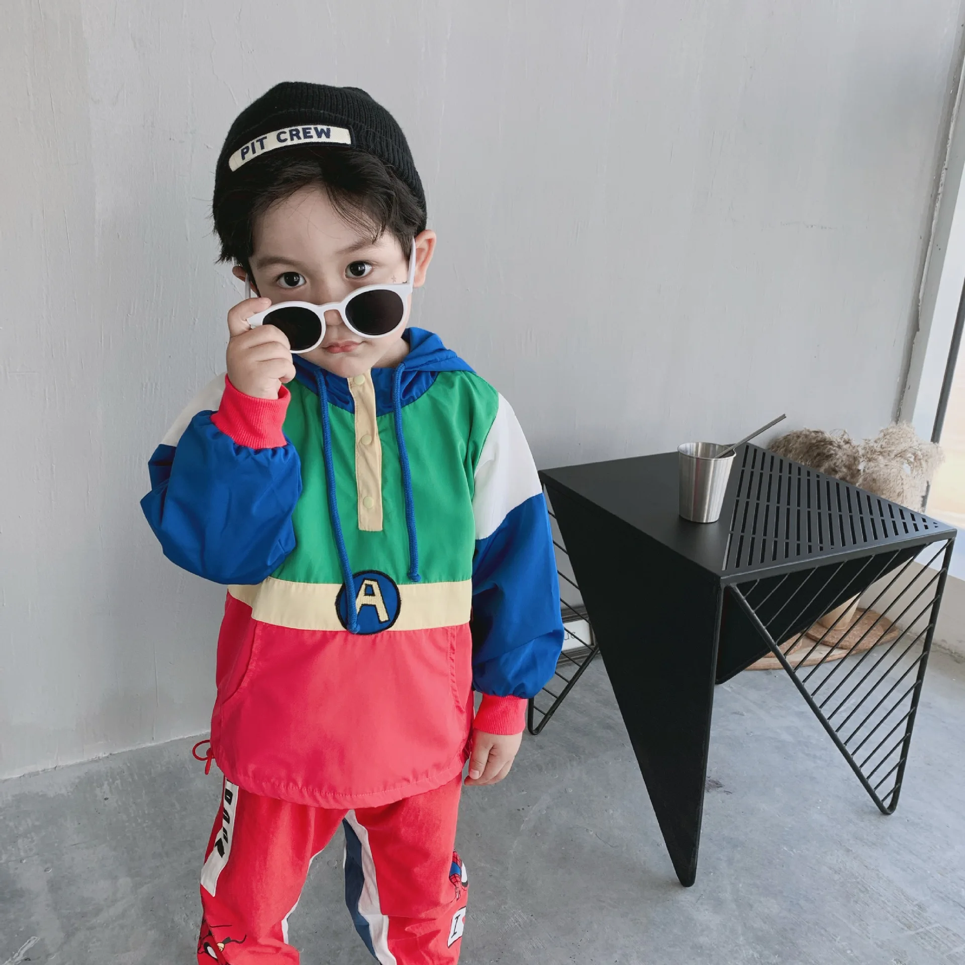 Tonytaobaby/осенне-зимняя одежда новая стильная детская одежда для мальчиков и девочек пальто с капюшоном с вышивкой детская одежда