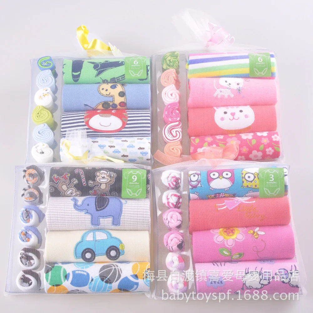 

Hot Sales Infant Short Sleeve Triangle Romper + Socks Towel Sandbags Gift Box with Printed Label