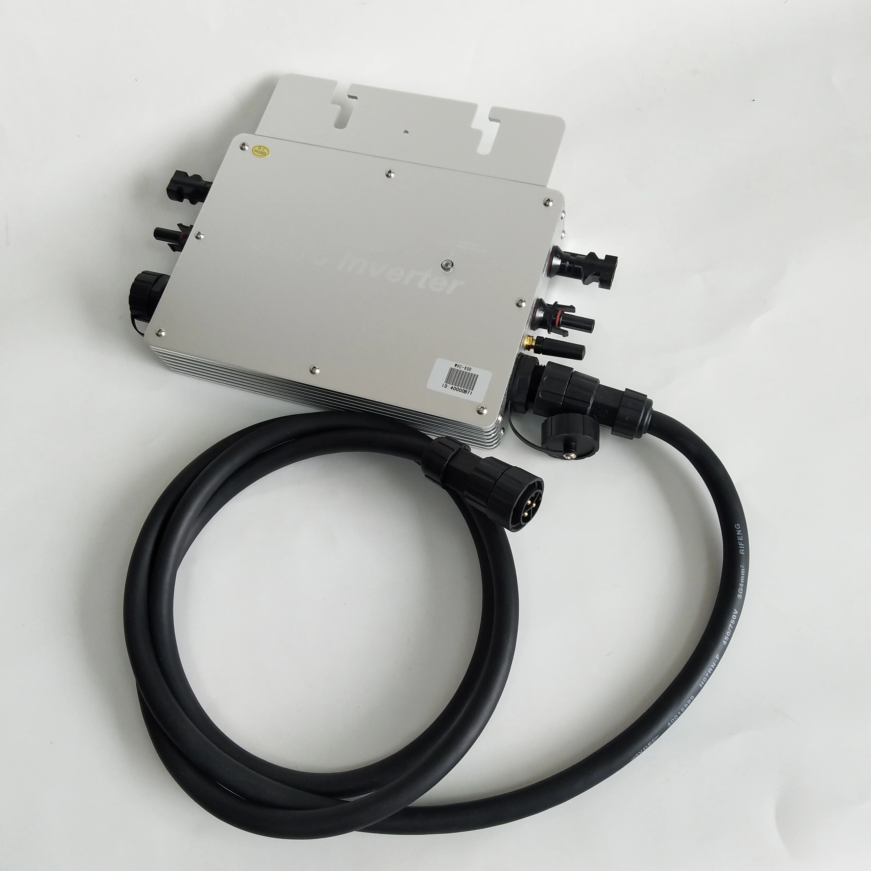 Новейший водонепроницаемый микроинвертор IP65 WVC600 MPPT с сеткой на солнечных