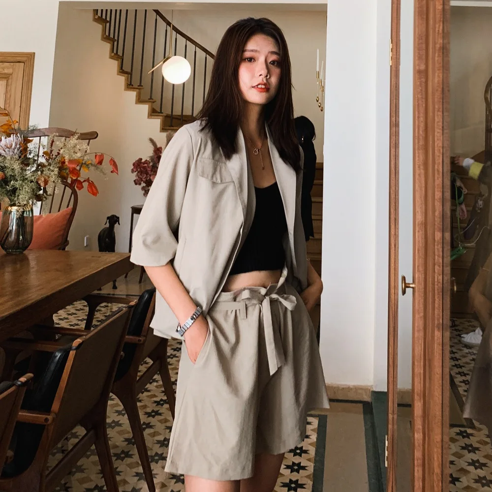 

2019 Spring And Summer New Style WOMEN'S Dress Retro CHIC-Style Small Suit Coat + High-waisted Wide-Leg Shorts Two-Piece Set