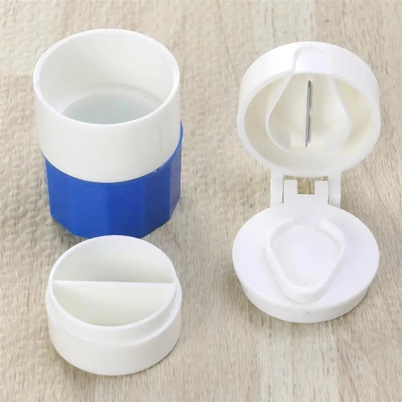 

1pc Portable Mini Pill Pulverizer Grind Storage Box Medicine Cutting Crushing Tablets Divider Crusher Pill Case Splitter Divider