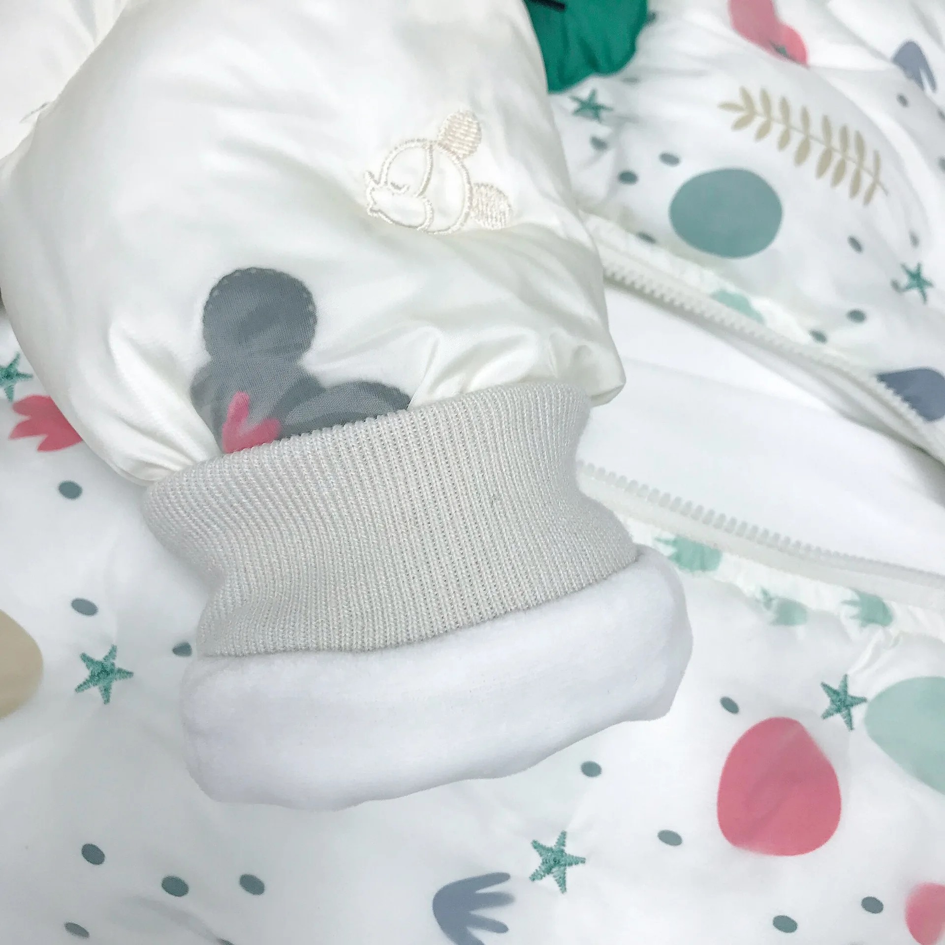 Одежда для новорожденных; хлопковый свитер с плюшевой подкладкой; утепленное теплое пальто для мальчиков и девочек; одежда унисекс с рисунком рыбы и мышей
