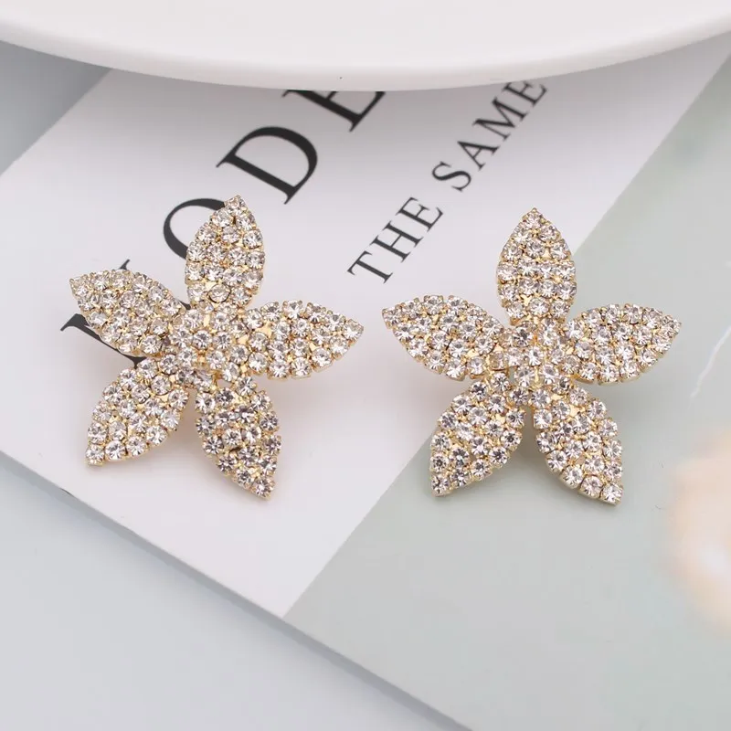 Новые модные серьги-гвоздики в виде цветка с кубическим цирконием для женщин, элегантные стразы, ювелирные изделия, подарок на день Святого Валентина