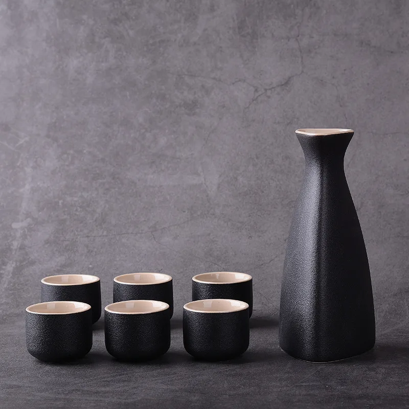 Japanese Ceramic Sake Pot Cup Set Black Stoneware Wine Bottle Wine Bottle Cup 7 Pieces/Set ceramic sake set