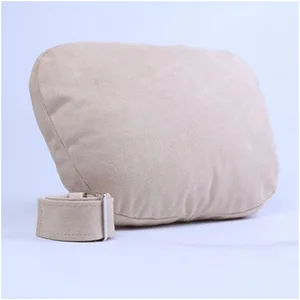 Универсальная автомобильная подушка для шеи, плюшевый подголовник, подушка для облегчения боли, для Mercedes Benz Maybach UZ010 - изображение