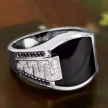 Luxury Men’s Ring Business type Black Plate Crystal Side Setting For Male Domineering Finger Band Golden Color Shiny Jewelry