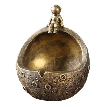 

1PC Astronaut Ashtray Ornament Cigarette Ashtray Resin Smoking Ash Tray Home Decor