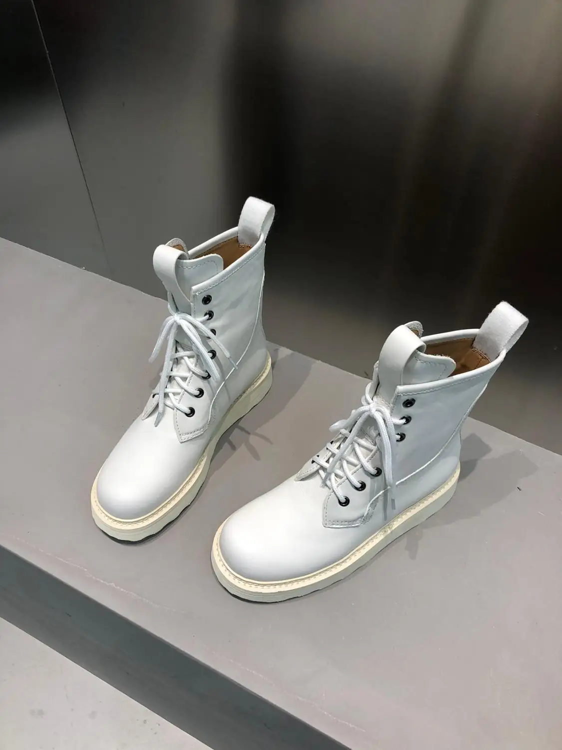 

Vibsterimma Good Quality Lace Up Flat BV Boots Women Real Leather Boots White Genuine Leather Booties For Female