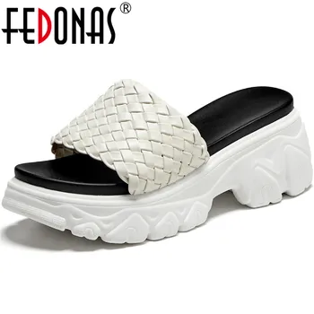 

FEDONAS Platform Basic Women Sandals For Walking At Home 2020 Summer Thick Heels Slipper Fashion Newest Casual House Shoes Woman