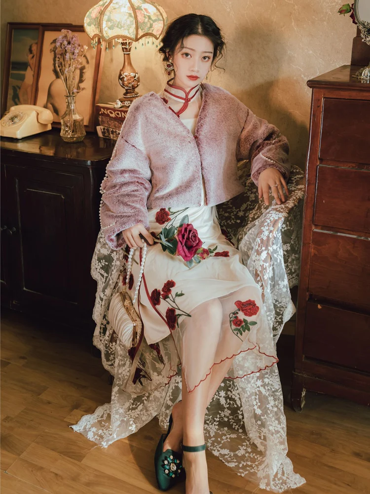 Cream apricot heavy industry rose embroidery improved cheongsam two-piece dress over pricing