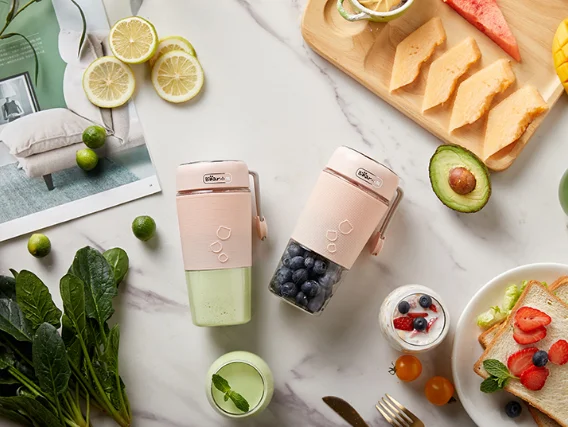 Household multi-functional fruit small automatic portable electric juicer J03