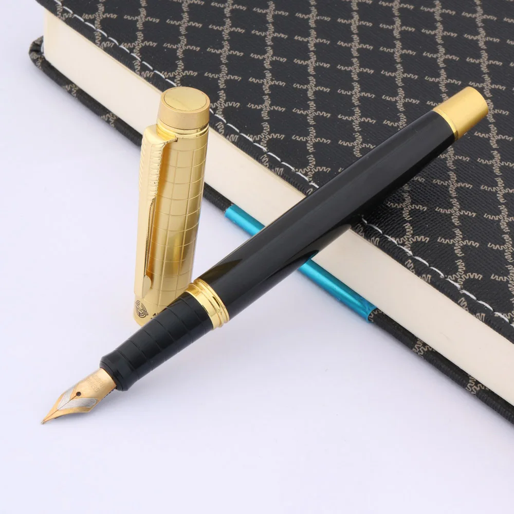 Luxury Metal 223 Fountain Pen Medium Iridium Nib Golden And Black