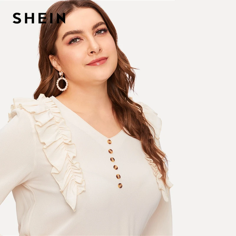 SHEIN плюс размер бежевая блузка с рюшами и пуговицами Топ Женская весенне-осенняя Повседневная однотонная блузка с оборками и длинным рукавом