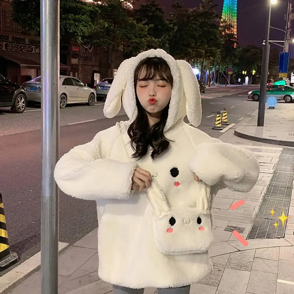 Рисунок 2 - Женская толстовка с капюшоном