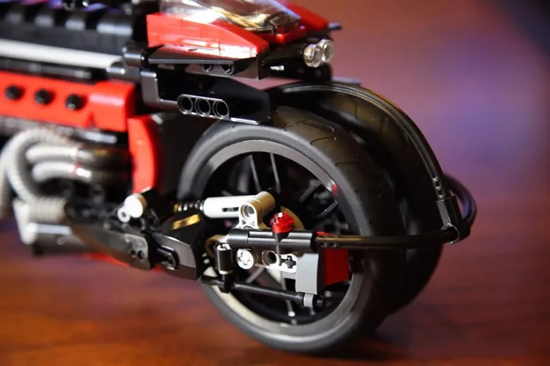 680 шт. XINGBAO строительные блоки XB-03021 MOC Lazareth LM847 легое техника Сокол мотоцикл модель детских игрушек Кирпичи 4px To DE