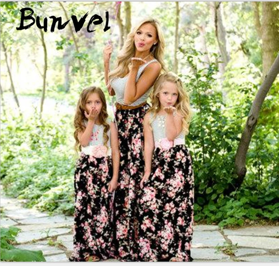 Bunvel/платья для мамы и дочки; Семейные комплекты; платье для мамы и дочки с круглым вырезом и цветочным принтом в стиле пэчворк; 5