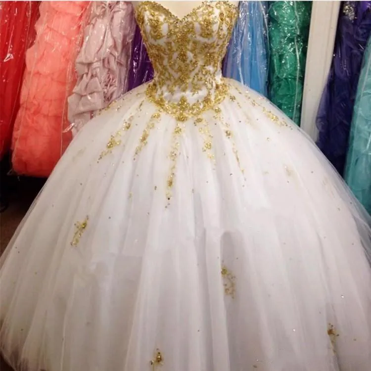 

Appliques Luxury Sweetheart Quinceanera Dresses 2019 Gold Beading Appliques Floor Length Ball Gown Sweet 15 years Party Gowns