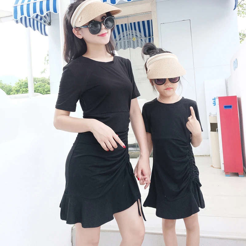 

2019 New Family Matching Mother Daughter Dresses Black Slim Short Gowns Women Short Sleeve Dress Kid Girl Summer Clothing