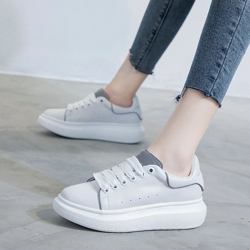 

Luxury Brand Women Platform Sneakers Shoes Thick Heel Sneaker Creepers Lace Up White Shoes Woman Footwear Glow At Night Hot Sale