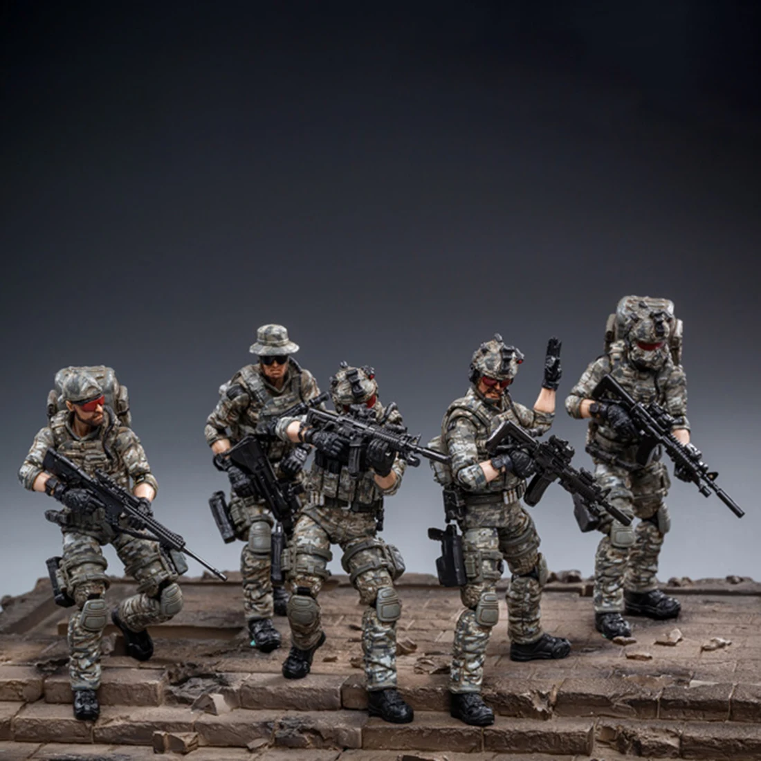 

5Pcs 10.5cm 1/18 3D DIY Removable Soldier Model Marine Corps Special Forces Model with High Degree of Reduction