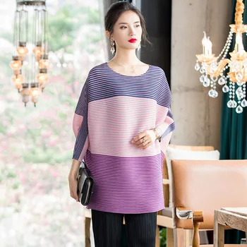 

Korea 2020 New Spring Round Collar Hit Color Splice Stripe T-shirt Women Vintage Loose Big Size Temperament Pleated Tops PD773