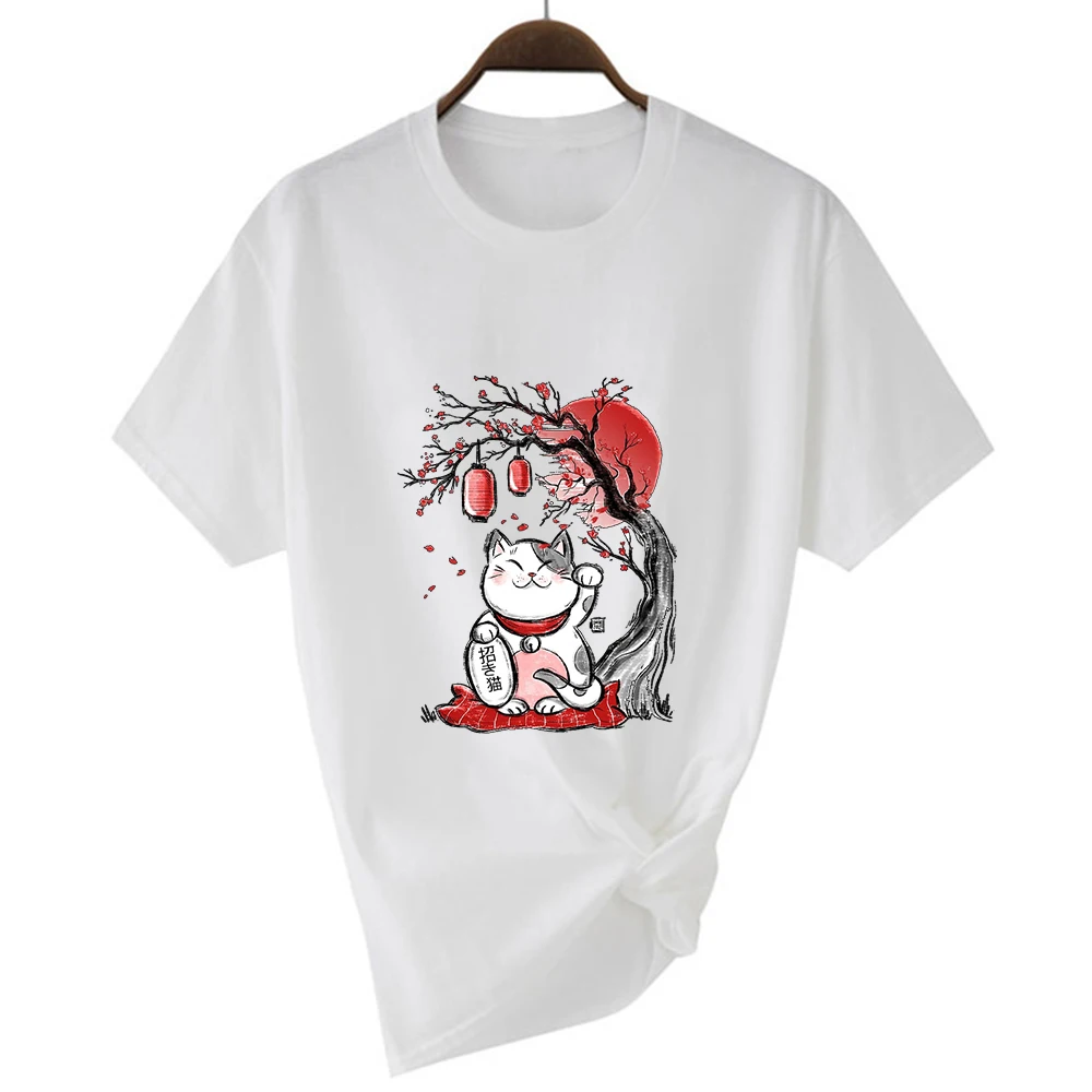 

Lucky Cat Under the Tree Kawaii Graphic Print T-shirt Loose Design beautiful Bring lucky cat New T Shirt Women Streetwear Tshirt