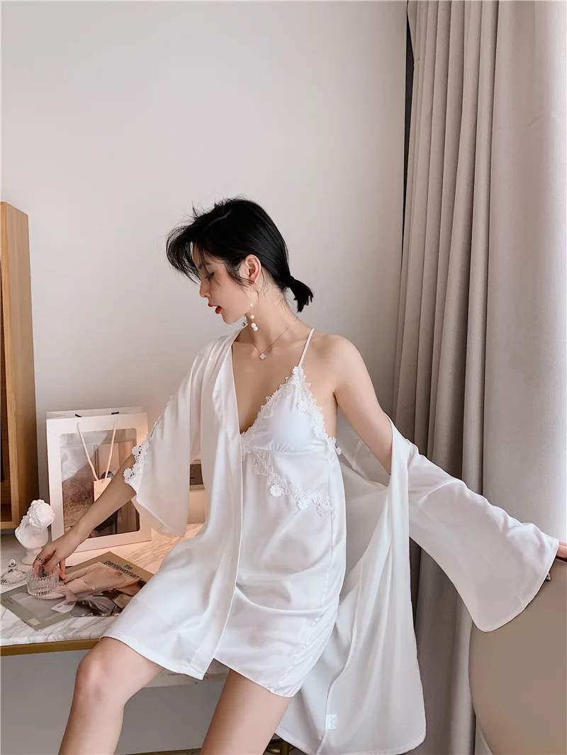 13251330325_826603078