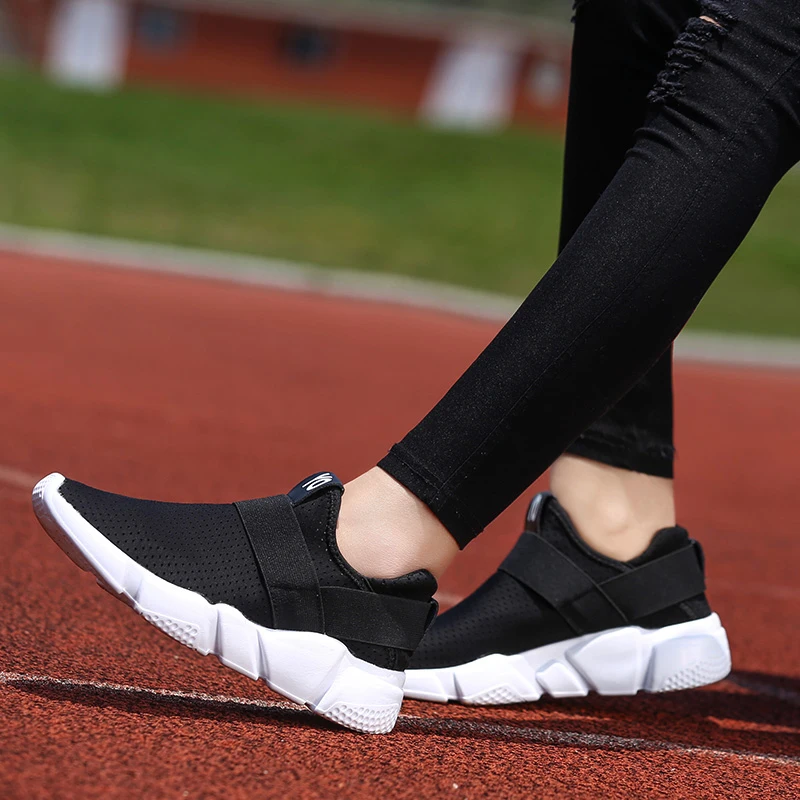 

2019 couple's running shoes simple classic lightweight men jogging shoes non-leather slip on breathable women sneakers