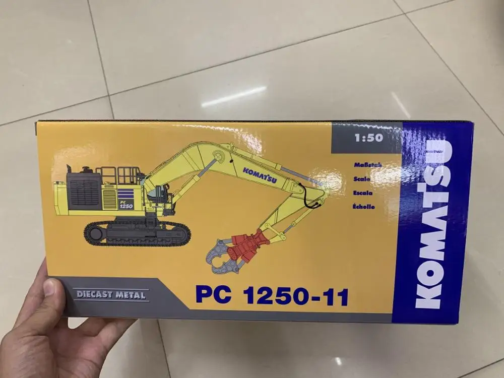 Экскаватор для демонтажа топлива NZG 9991 Komatsu масштаб 1:50 литая модель новая в