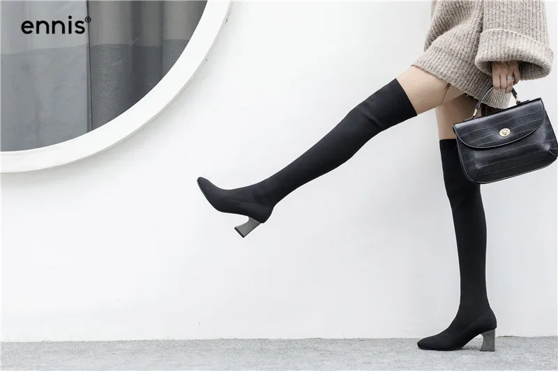 ENNIS/облегающие зимние черные сапоги до бедра для женщин; ботфорты на высоком каблуке; вязаные эластичные сапоги; женская обувь; Новинка; L837