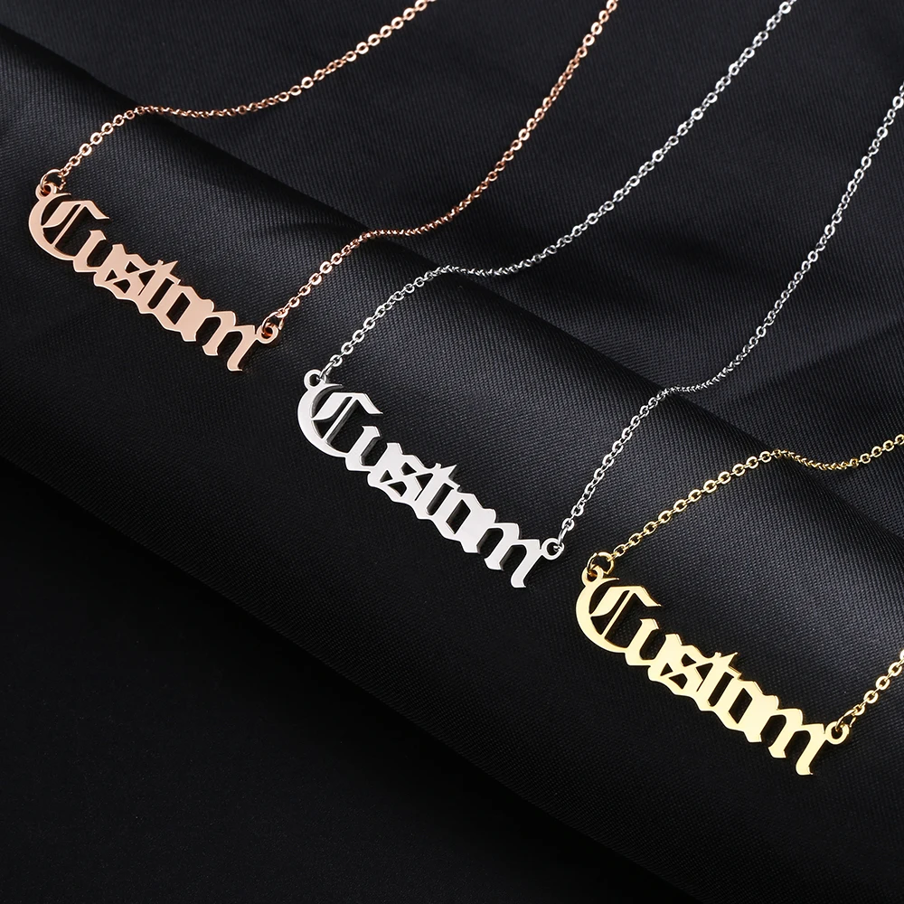 OldEnglish ネーム チョーカー ネックレス GOLD SILVER ROSEGOLD パーソナライズネームネックレスカスタムネームプレート