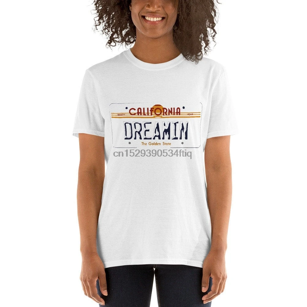 Футболка с номерным знаком штата Калифорния Dreamin |