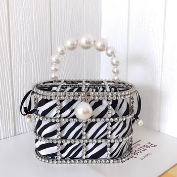 

Hollow Out Diamonds Evening Clutch Bags Women 2020 Luxury Pearls Handle Metallic Bucket Bag Zebra Leopard Print Purse ZD1633