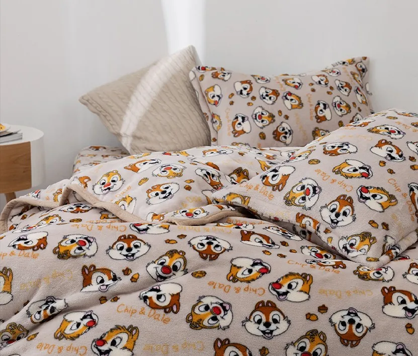 Disney-Private-Pluto-Chip-n-Dale-Lightweight-Plush-Queen-Size-Blanket-on-Bed-Sofa-Plane-Flatsheet