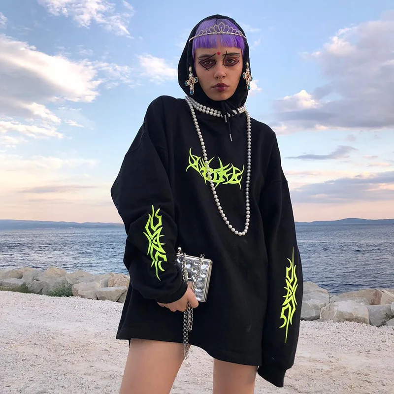 

April MOMO 2019 Women Loose Streetwear Black Sweatshirt Knitted Hooded Shinning Print Hoodies Fashion Moletom Long Hoodie Women