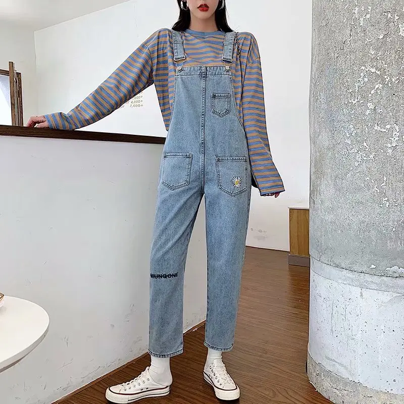 

High-waist little daisy overalls 2020 summer and autumn new Korean version of the waist is wild and thin nine points pants tide
