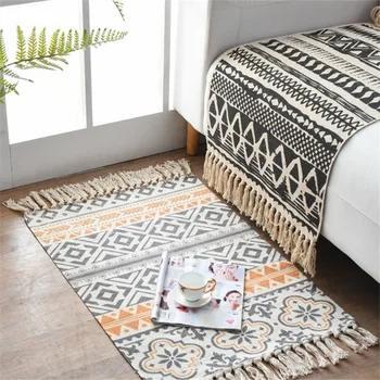

2020 New Retro Bohemian Carpet Hand Woven Cotton Linen Rug Bedside Rug Geometric Tassel Floor Mat Living Room Bedroom Carpet