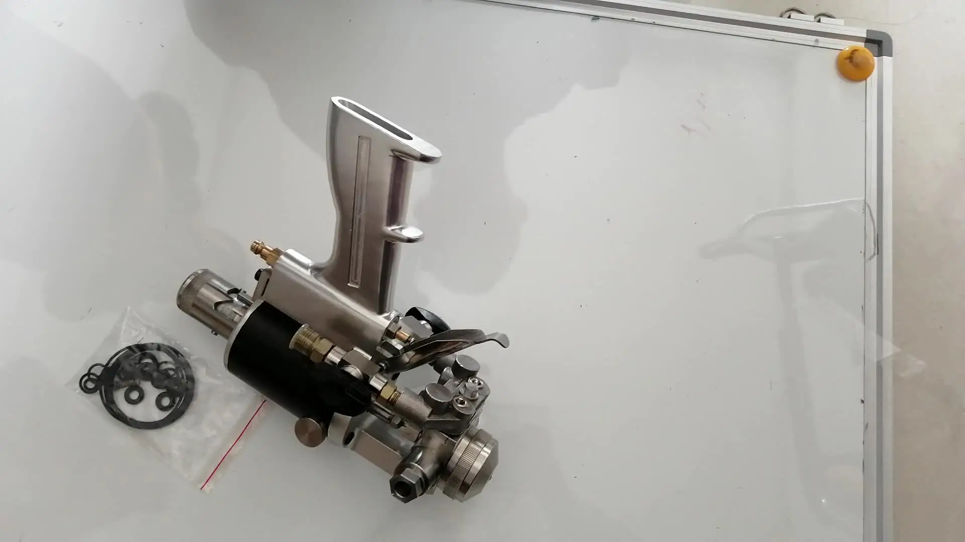 double head dual nozzle spray gun for nano chrome spray A B paint silver nano chrome