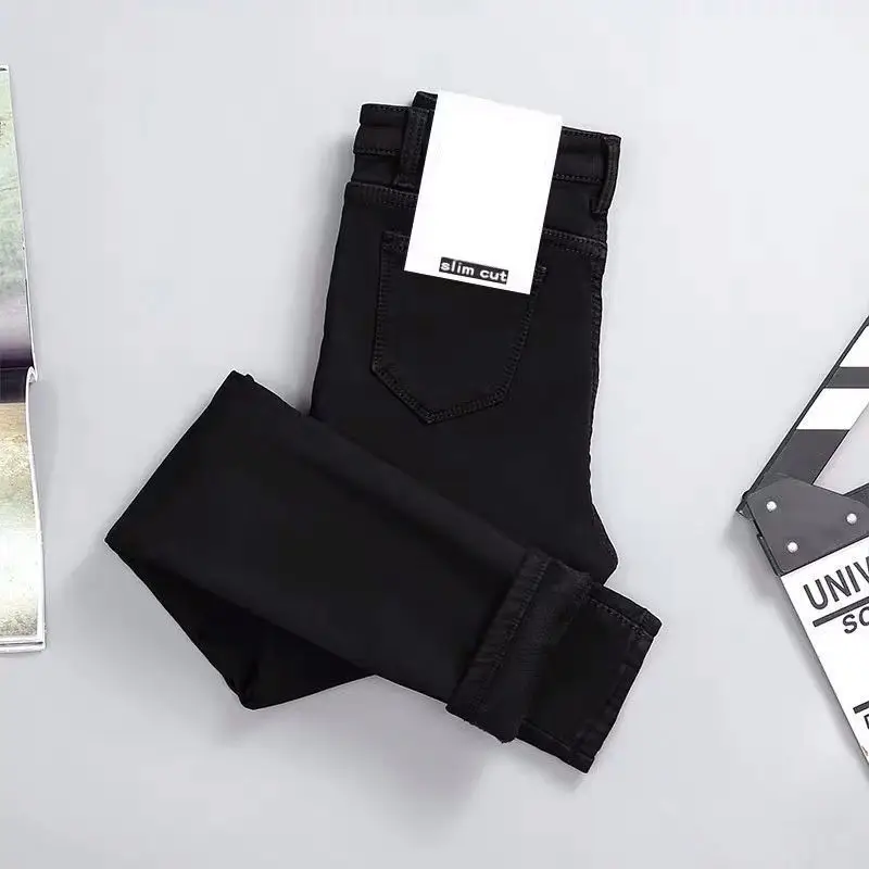 01-black