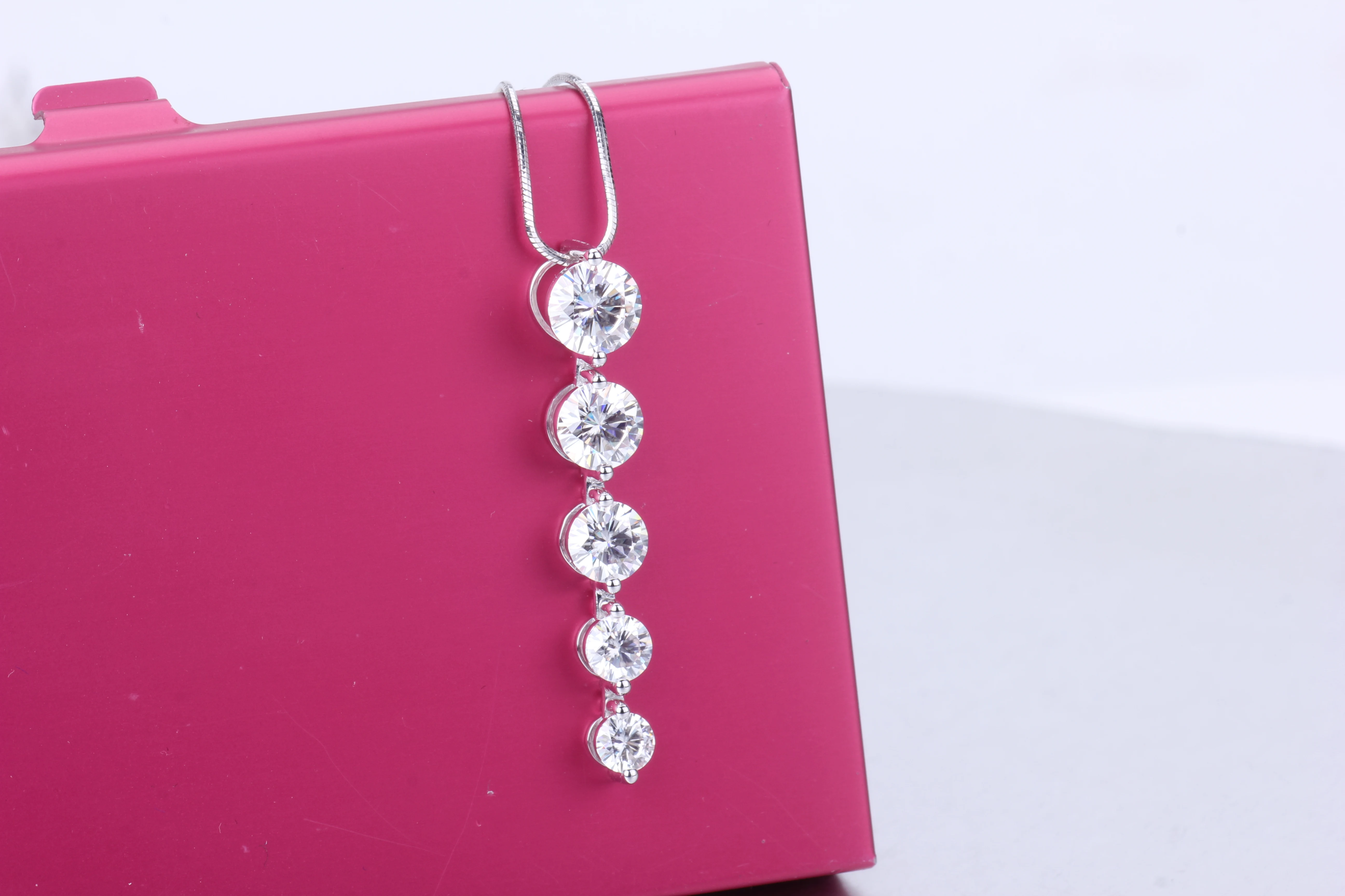 Starsgem симпатичный длинный кулон 18K тест прошел положительный отличный Moissanite модное ожерелье для женщин красивый Подарок на годовщину