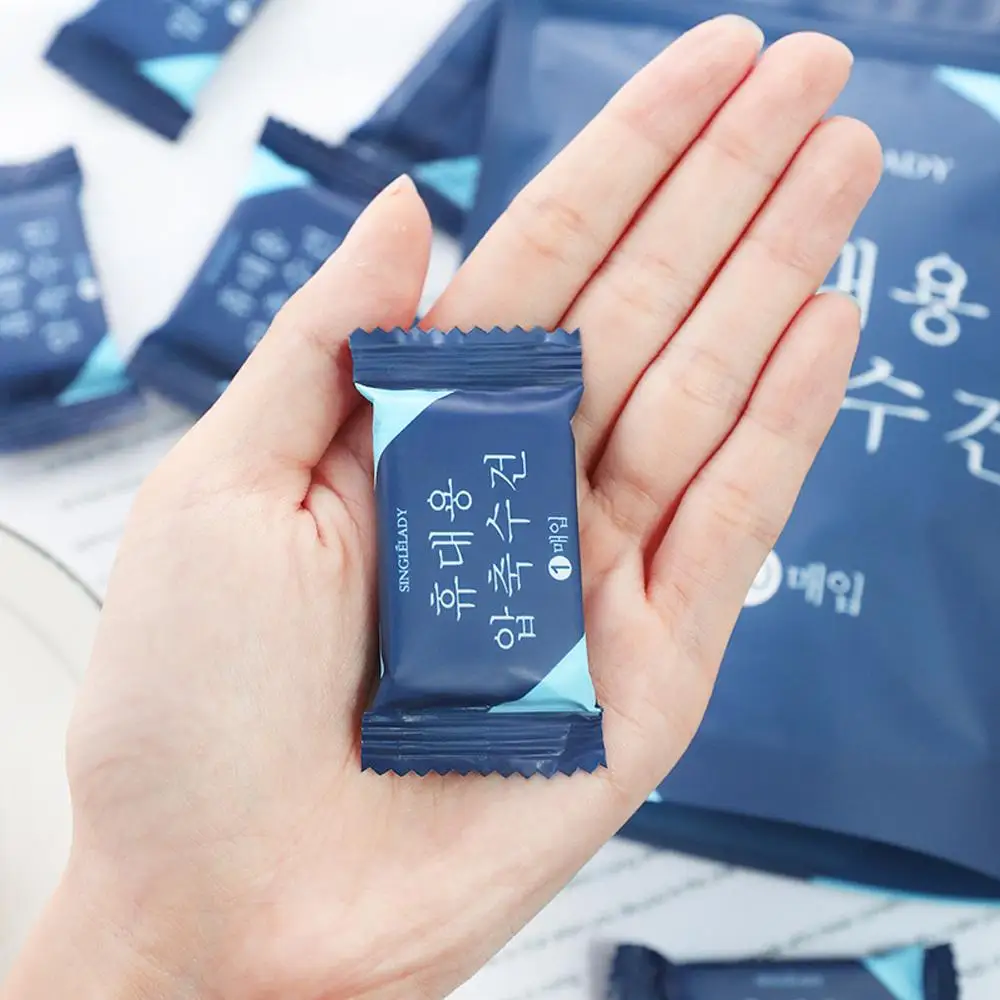 Portable Candy Packaging One-time Compressed Towel 20pcs Cotton Multi-funtion Travel Cleaning Paper Towel