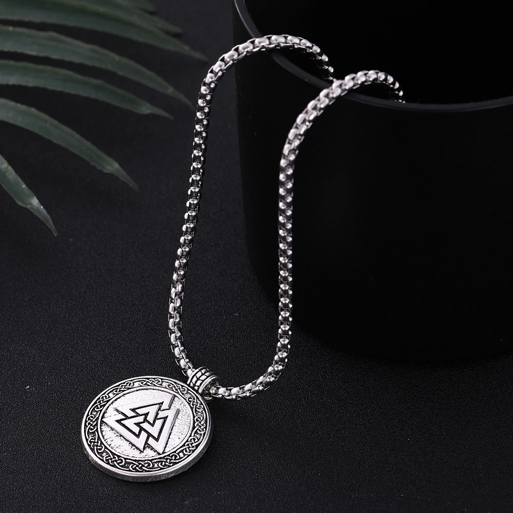 

Skyrim Punk Viking Valknut Nordic Amulet Pendant Necklace Men Stainless Steel Chain Infinity Knots Necklaces Jewelry Gift
