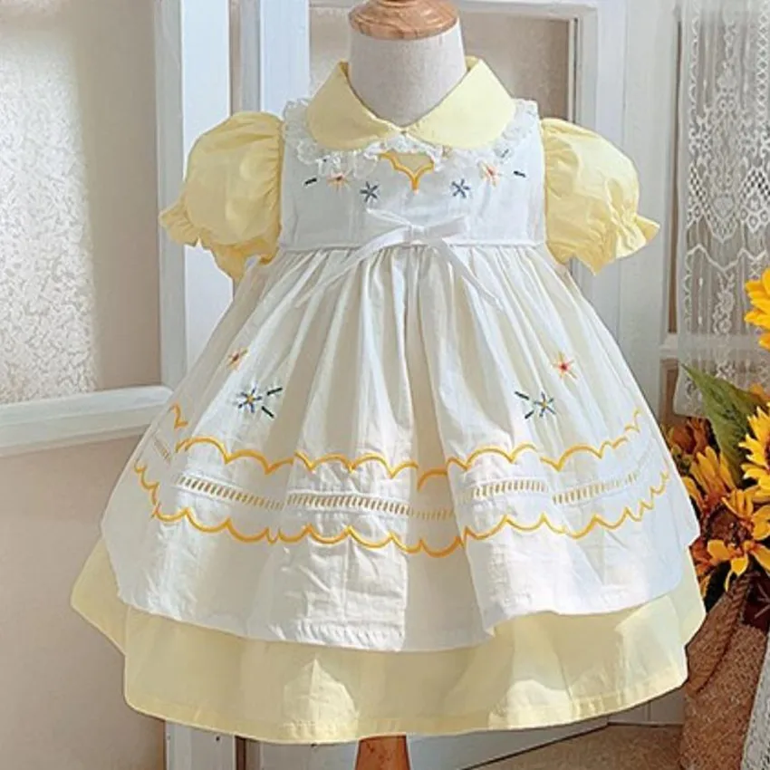 

Baby girl vintage summer Spanish cute layered princess dress kids peter pan collar lace stitching party dress