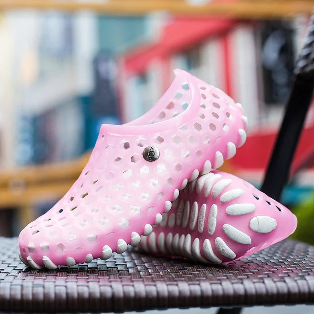 New Summer Fashion Sneakers Men Shoes Outdoor Slippers Fashion Beach Sandals Jelly Breathable Flip Flops Hollow Casual Footwear pink