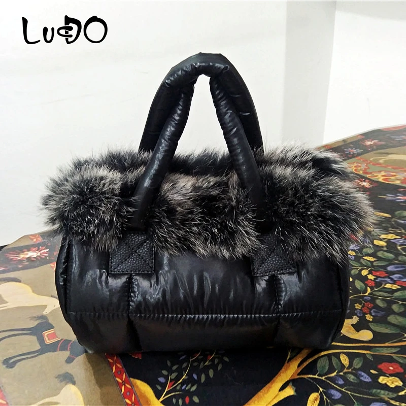 

2019 Down Bag Woman Winter Fox Fur Space Cotton Messenger Bag Fashion Large Capacity Ladies Casual Shoulder Bag Bolsa Feminina