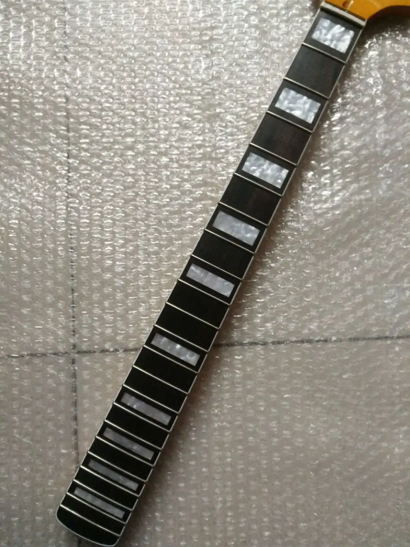 22 frets cuello de arce palisandro diapasón para guitarra Electrica Strat cabeza grande